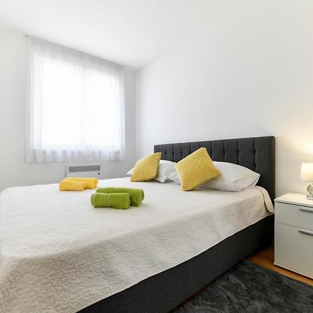 Modern Apartment For 2025' Vacation In Zadar Exteriör bild