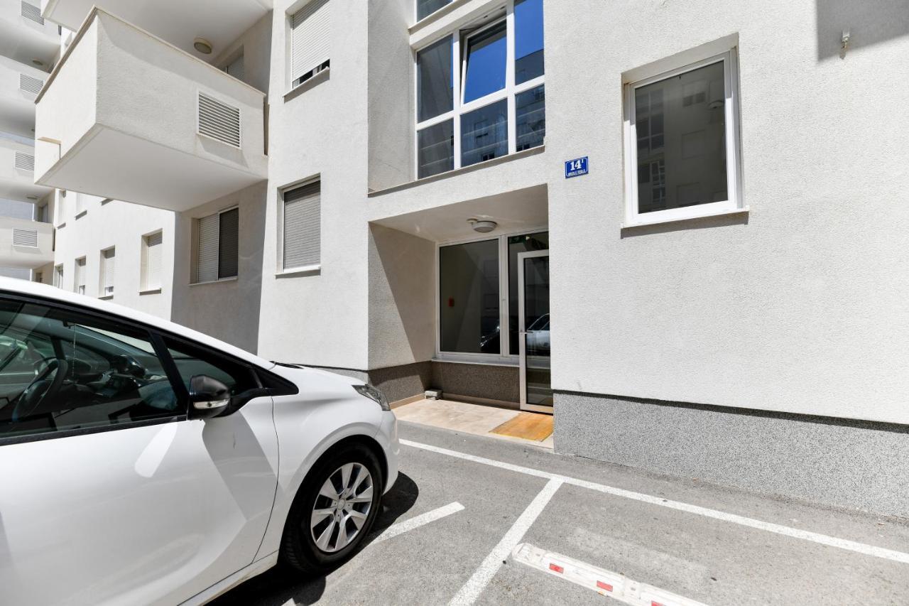 Modern Apartment For 2025' Vacation In Zadar Exteriör bild