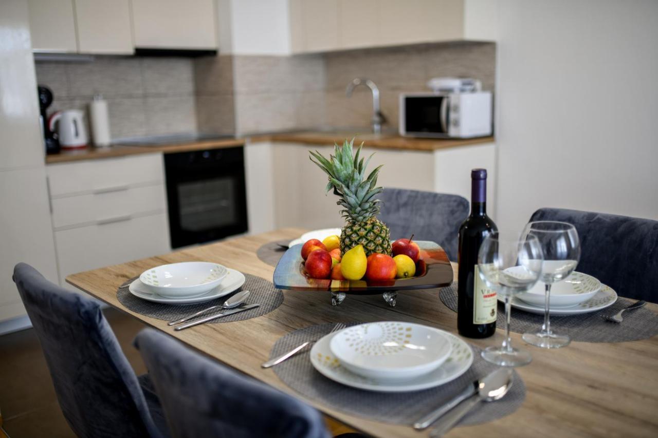 Modern Apartment For 2025' Vacation In Zadar Exteriör bild