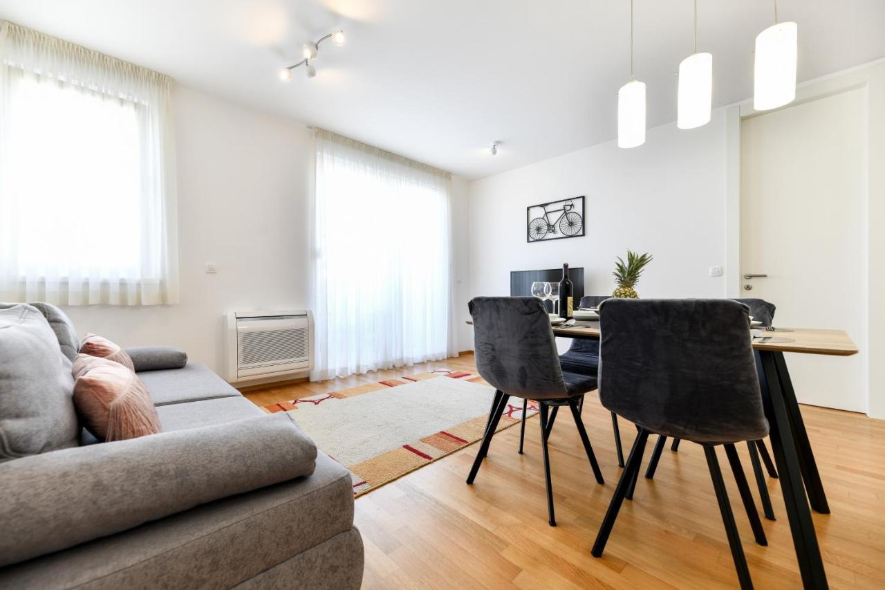 Modern Apartment For 2025' Vacation In Zadar Exteriör bild