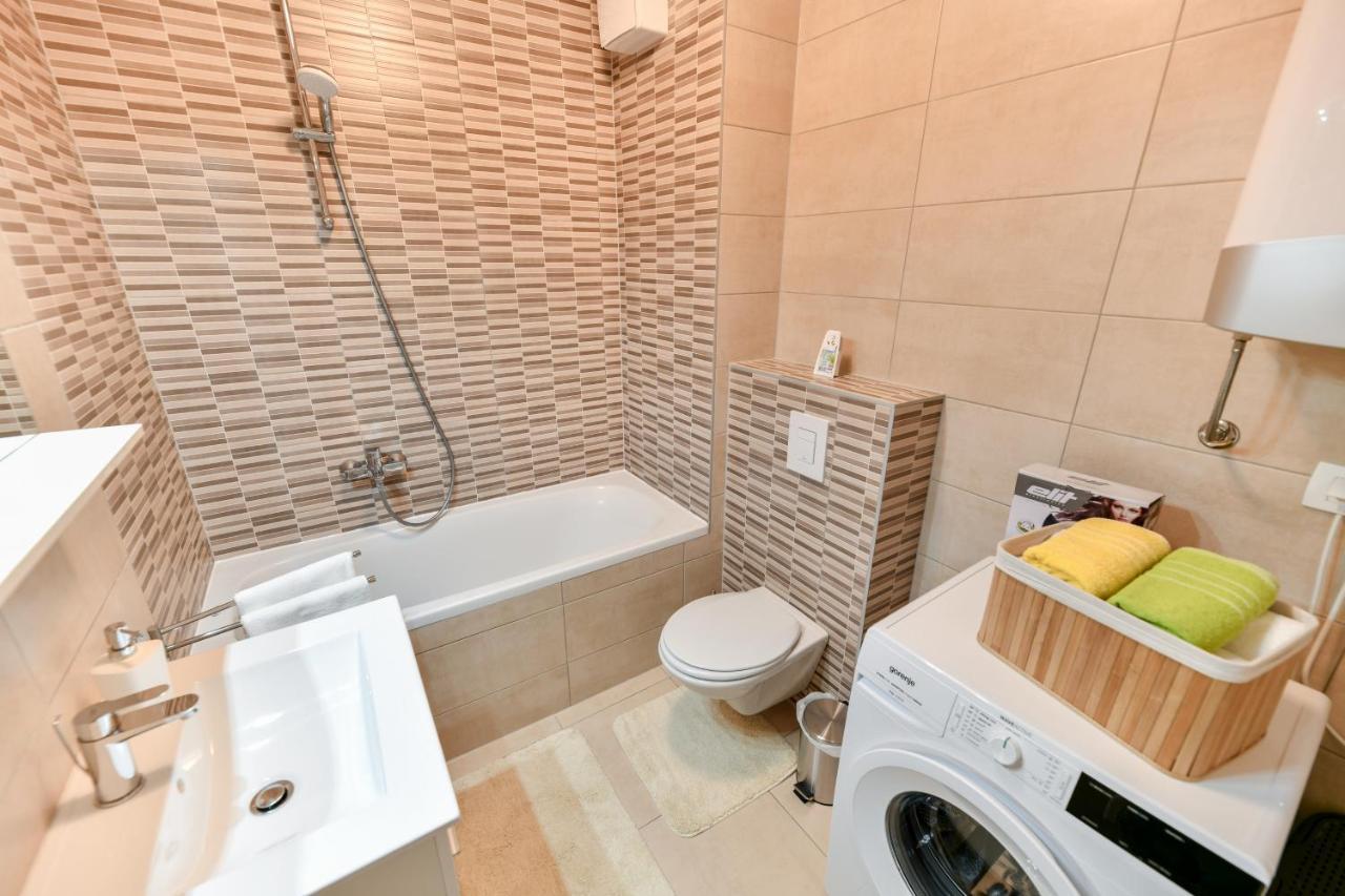 Modern Apartment For 2025' Vacation In Zadar Exteriör bild