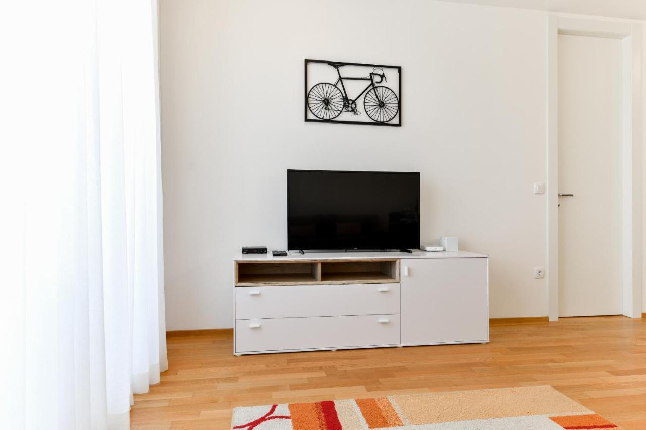 Modern Apartment For 2025' Vacation In Zadar Exteriör bild